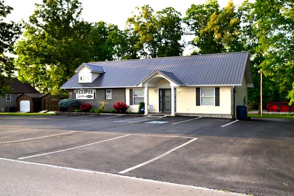 129 Walker Hill St, Crossville, TN 38555